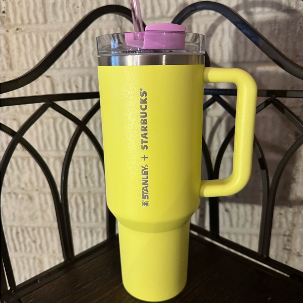 Stanley x Starbucks Thailand 2 tone Slime 40 oz Yellow Tumbler